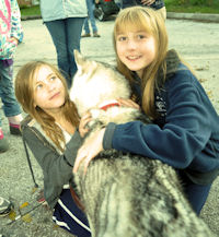 Okemo and Sobo meet girl scouts.
